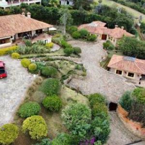La Primavera casas campestres para familias paisajes tranquilidad cerca al pueblo