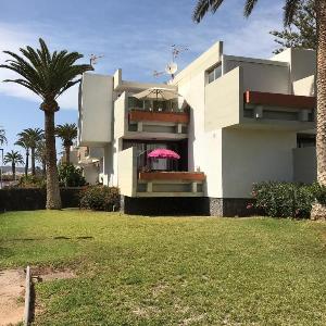 Beach Sunshine next to all amenities!