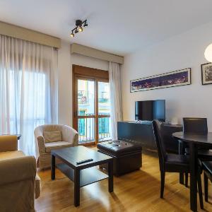 Central Apt in Malaga l Private parking and pool