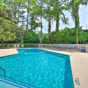 Harbor Town Home with Pool Access 3Mi to Beach
