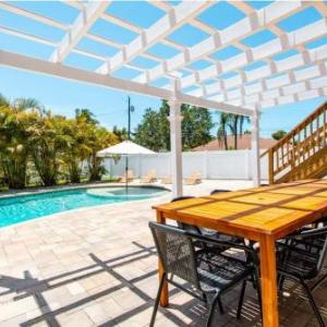 Poolside Palms near Beach with Private Pool home