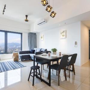 GeorgeTown 218 Macalister 3 Room 2 carpark 1-10pax