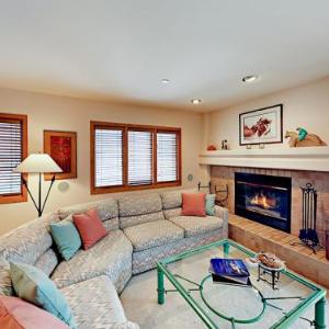 1206 Village Road Condo Unit B206