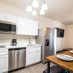 Vistas 116 - Modern luxury amenities sleeps 6