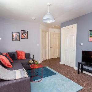 Serviced Apartment Parking Netflix Sleeps 4