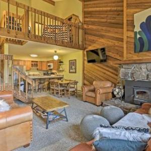 Quaint Fraser Condo with Loft 6 Miles to WP Resort!