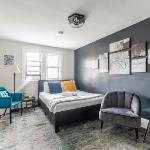 Upscale Studio - Boutique Apartment - PRIME Downtown Location!