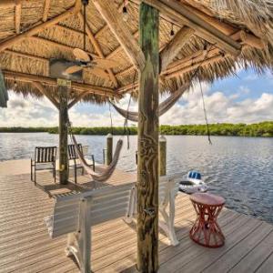 Secluded Bradenton Escape Overlooking Braden River