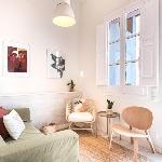 Colorful apt. with a 25m2 sunny terrace in Gracia