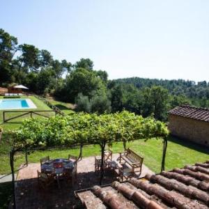 Le Colonne Villa Sleeps 18 with Pool and Air Con