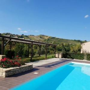 Apartment with one bedroom in Montalto delle Marche with shared pool and WiFi