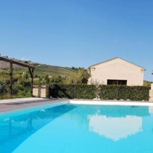 Apartment with one bedroom in Montalto delle Marche with shared pool and WiFi