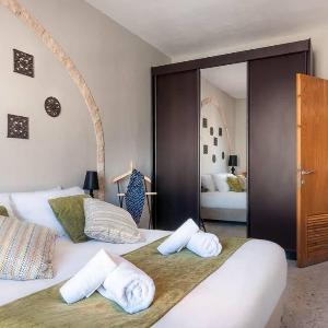 King David 2BDR/Parking in city center
