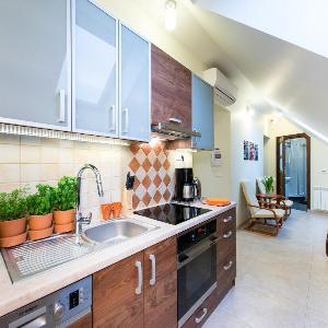 4bdr 2bth Vanilla 3 Apartment 5min to Main Square