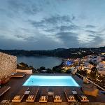 Cova Mykonos Suites 