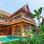 Lotus Breeze  4BR Traditional Thai Villa Jomtien