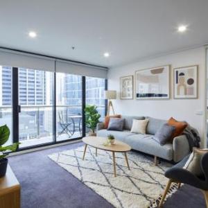 Melbourne CBD Apartment City Views Pool & Parking