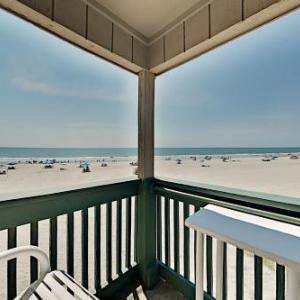 Ocean-View Condo with Balcony - Steps to Beach! condo