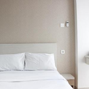 Studio at Taman Melati Apt near UNPAD By Travelio