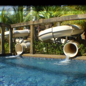 NRA FAMILY S2-1-18@SWISS GARDEN RESORT RESIDENCES