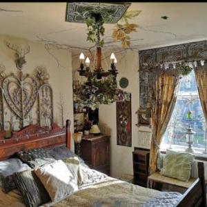 Fairytales House 4 bedrooms sleeps 9 Scarborough