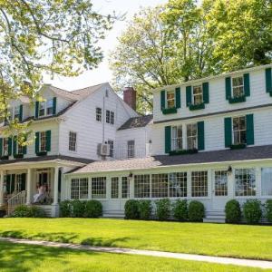 Hotels near Guild Hall East Hampton - The Maidstone Hotel