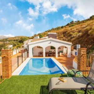 Swanky Villa in Cómpeta with Private Pool