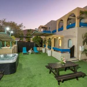 Club In Eilat Resort - Executive Deluxe Villa With Jacuzzi Terrace & Parking