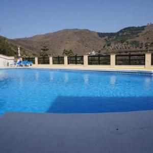 La Alcazaba - 3 bed apt with communal pool