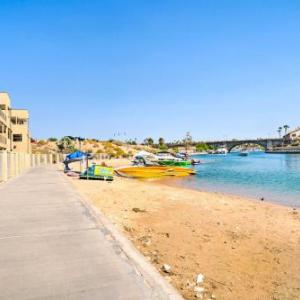Lavish Kings View Beachfront Condo on the Channel