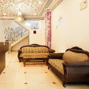 OYO Flagship 65920 Hotel Shree Daulatgarh