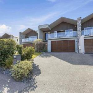 Lake View Bliss - Lake Taupo Holiday Home