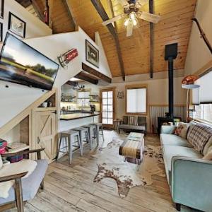 Peaceful All-Season Getaway with Modern Upgrades home