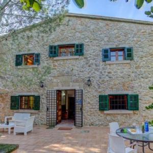 Finca Can Plomer - typical Pollensa 3BR Villa with Private Pool AC Set in the Heart of the Old Tow