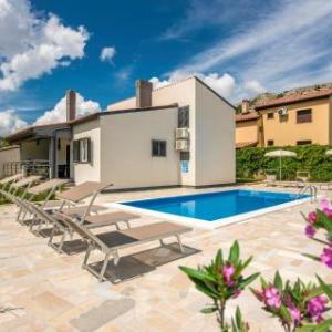 Amazing home in Jurandvor w/ Outdoor swimming pool and 3 Bedrooms