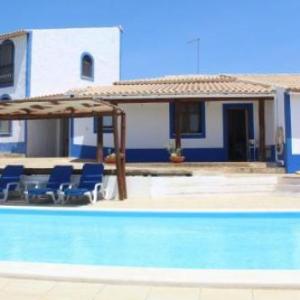 Holiday Home Dos Tituetos - ILE110