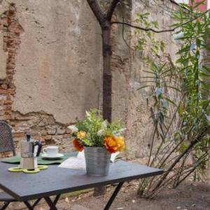 Via Santo Stefano Secret Garden Apartment