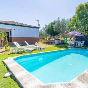 Beautiful home in Arriate with Outdoor swimming pool WiFi and 3 Bedrooms