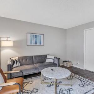 Spacious 1BR Suite and Outdoor Pool