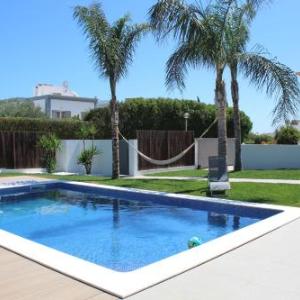 Estúdio com piscina e terraço