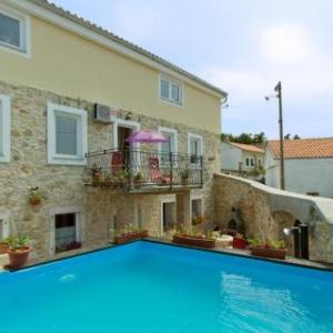 Nice apartment in Grizane w/ Outdoor swimming pool WiFi and 3 Bedrooms