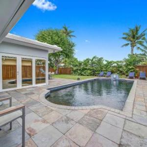 Upscale Modern Beach Home with Saltwater Pool home