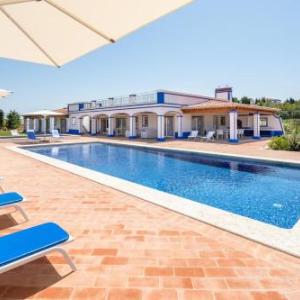 Malhadais Villa Sleeps 8 with Pool and Air Con