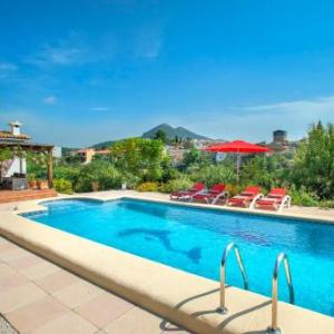 Alcalali Villa Sleeps 8 with Pool and Air Con