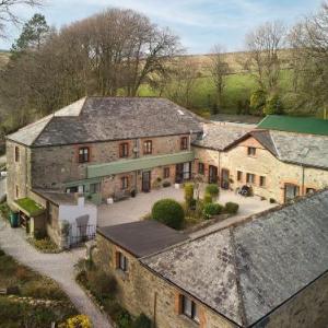 The Great Barn - The Cottages at Blackadon Farm