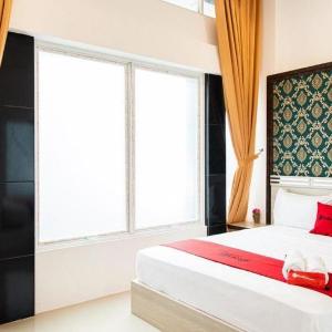RedDoorz Plus @ Centrium Katamso Medan