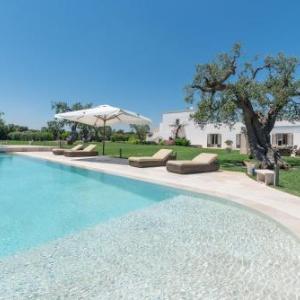 Costa Merlata Villa Sleeps 8 with Pool Air Con and WiFi
