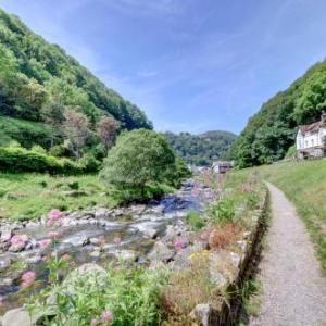 Lynmouth Villa Sleeps 8 with WiFi