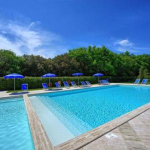 Sant'Antonio Apartment Sleeps 8 with Pool and WiFi