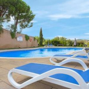 Lloret de Mar Apartment Sleeps 4 with Pool Air Con and WiFi